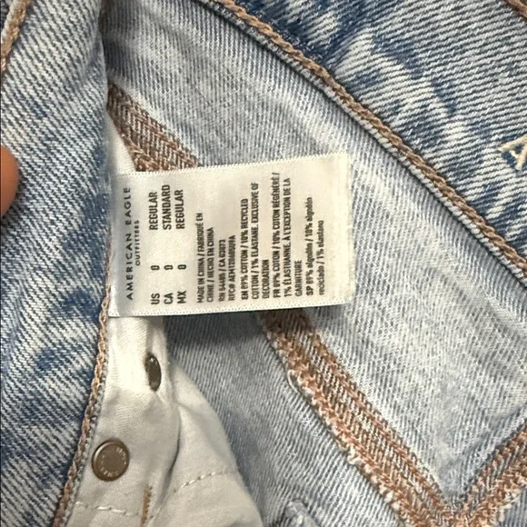 American Eagle Outfitters Women's Blue Distressed Boyfriend Jeans - Picture 2 of 6